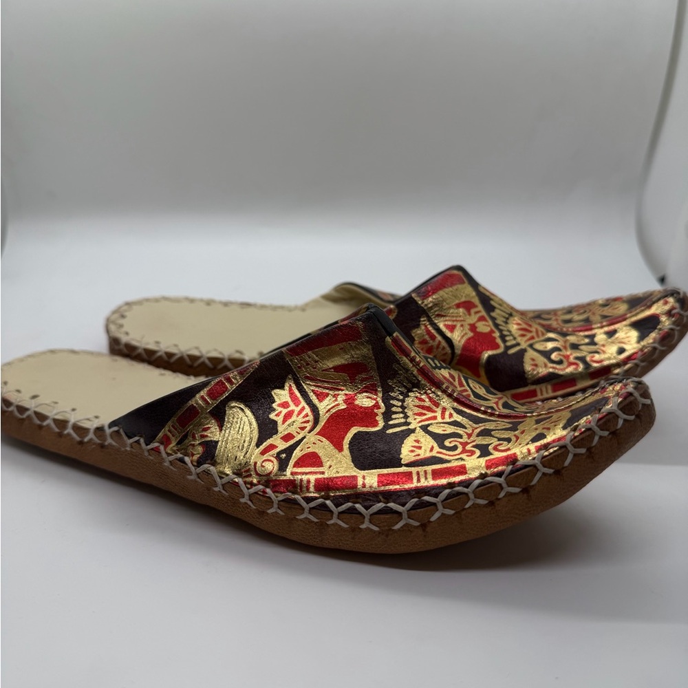 Elegant Gold and Red Women's Leather Slippers sz 7